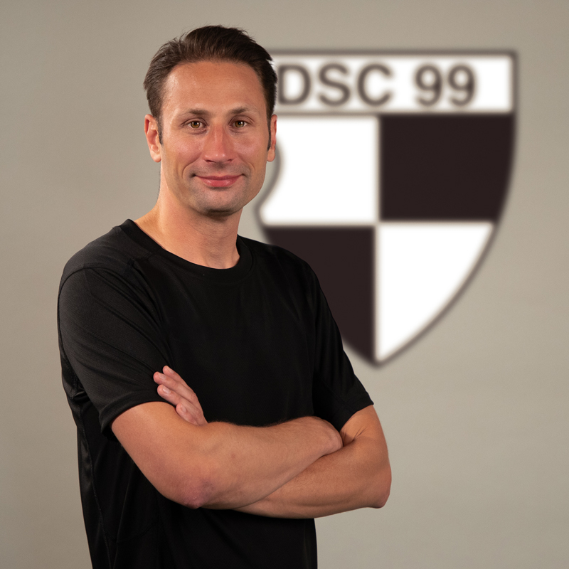 Max Hönnekes Porträt Damentrainer Max Hönnekes