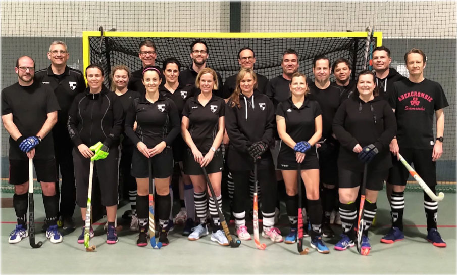Mannschaftsfoto der Elternhockeymannschaft Silverrockets