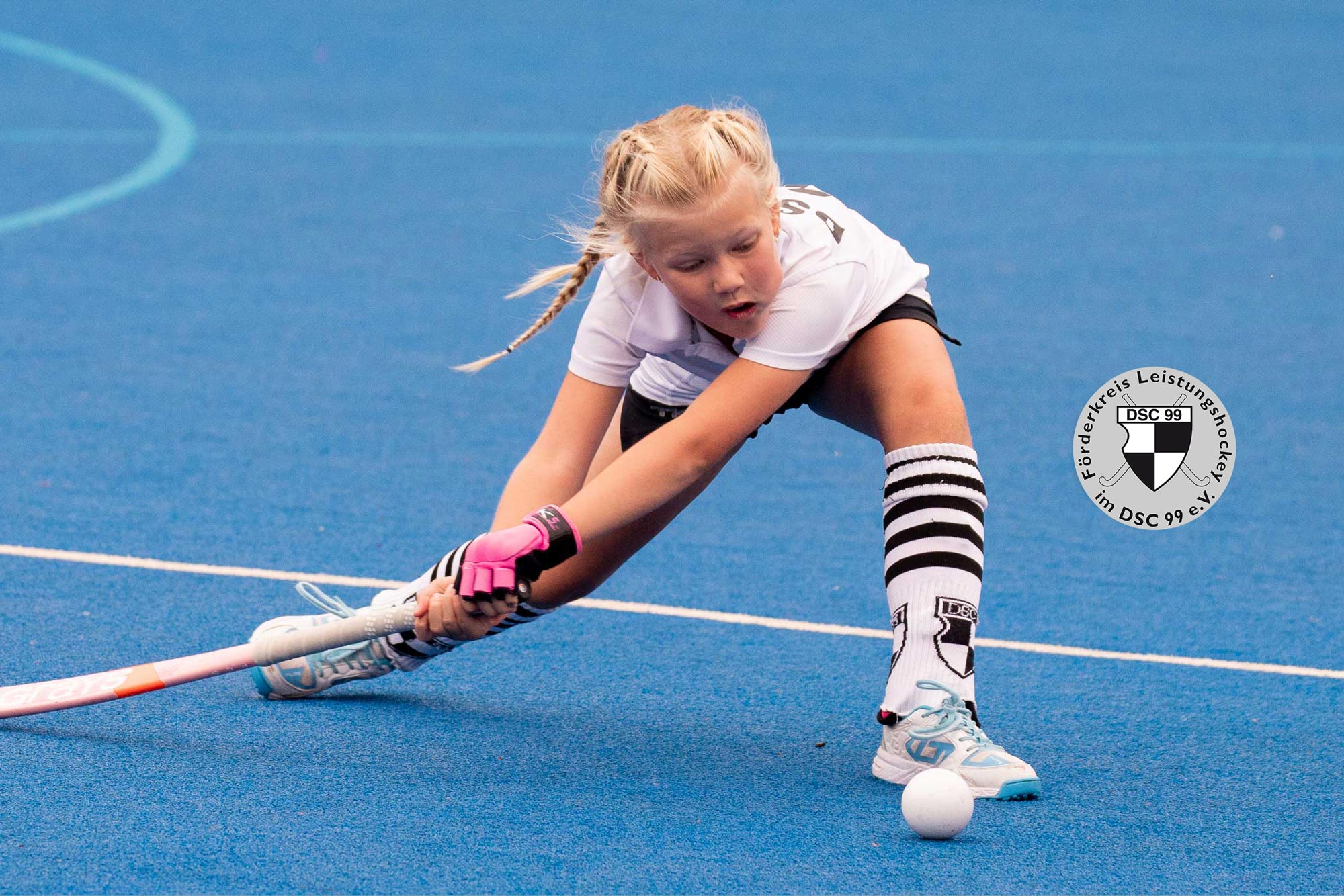 hockeyspielende Kinder